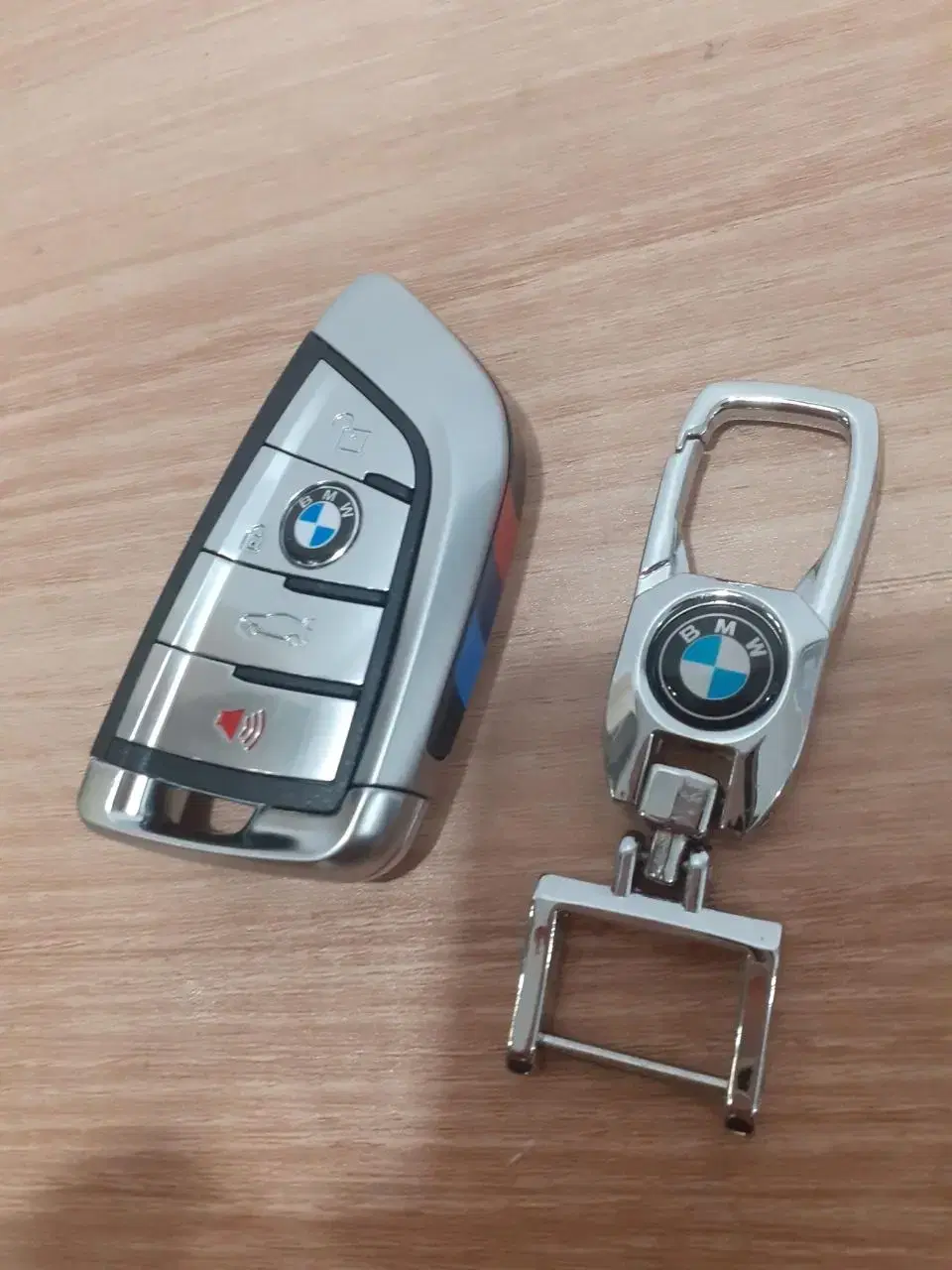 여행갔다가 분실 혹은 물놀이 중 침수된 BMW 자동차키 수리 교체